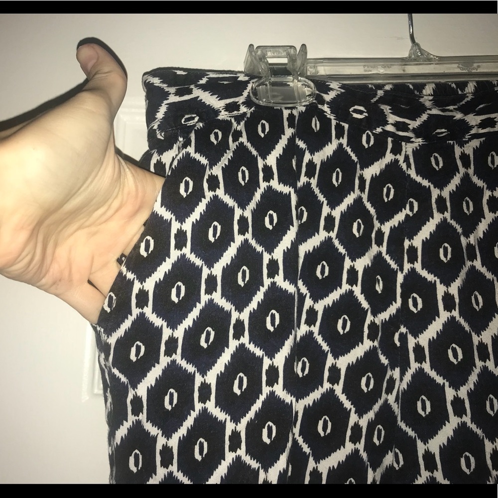 Patterned Flowy Pants - Picture 4 of 5
